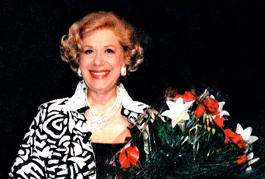 Regina Resnik 1922-2013