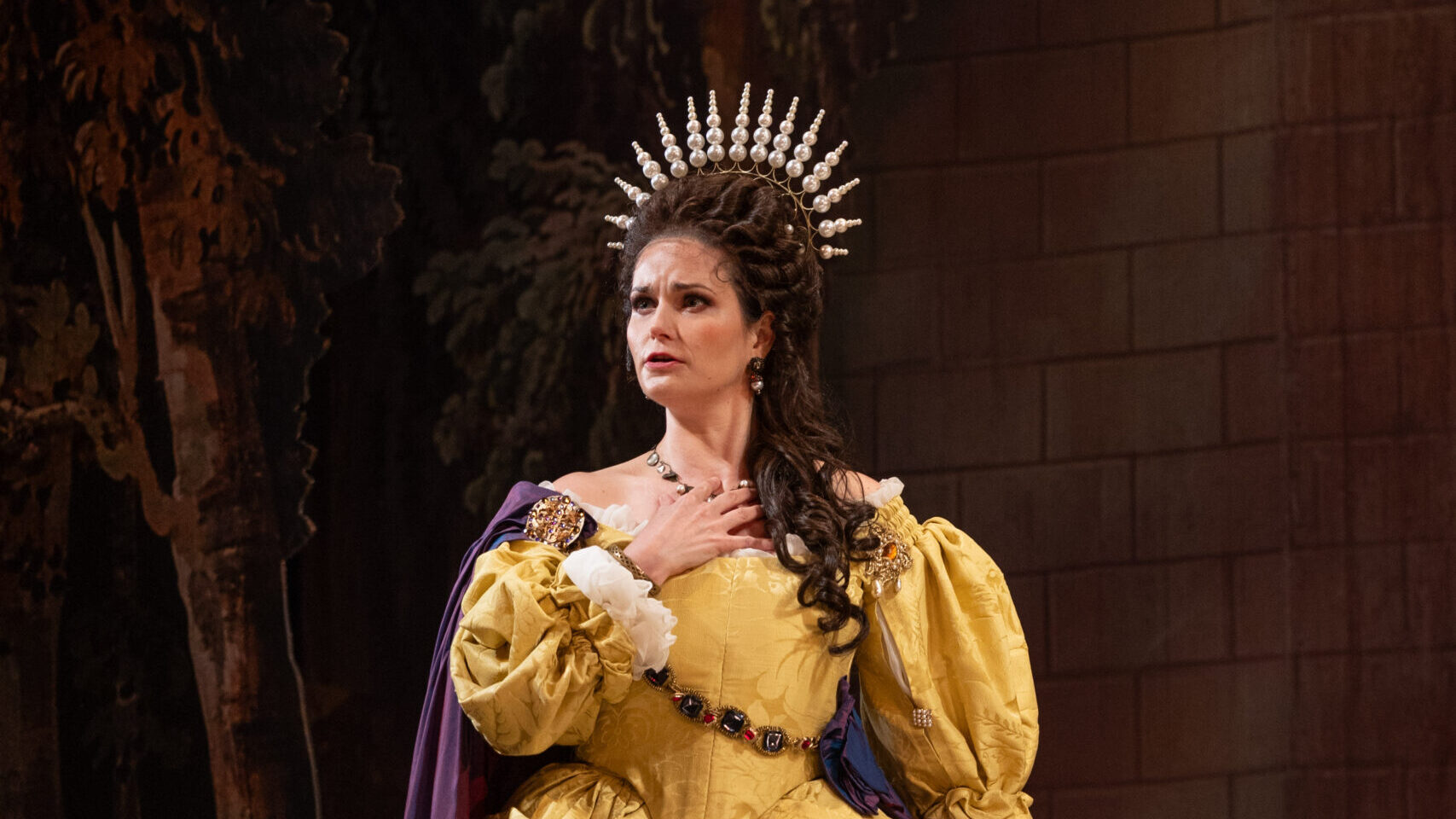 An old-fashioned girl