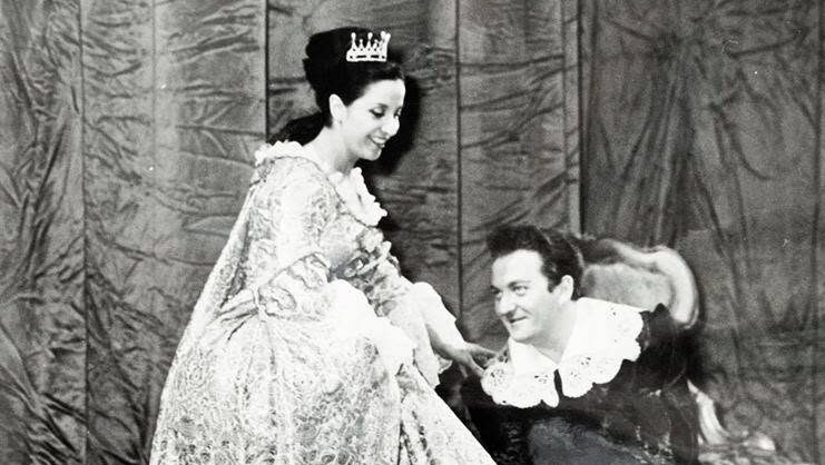 ロッシーニ『チェネレントラ』におけるテレサ・ベルガンサの名唱とアンジェリーナ役の歴代名演を振り返る